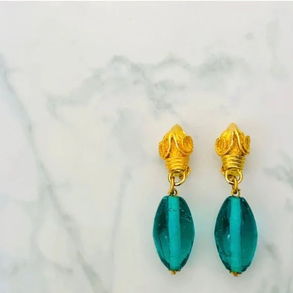 RARE VTG 80s Liza O Etruscan Ram Head Teal Colored Hand Blown Art Glass Earrings - Picture 4 of 9